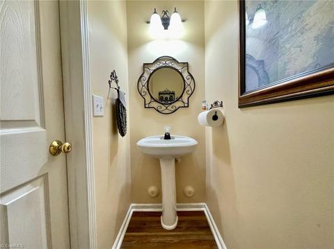 3871 Eagleston Ct, High Point, NC 27265 photo 13