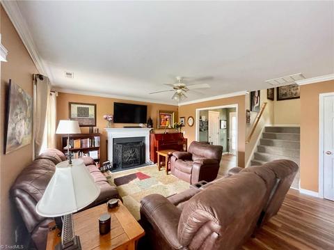 3871 Eagleston Ct, High Point, NC 27265 photo 4