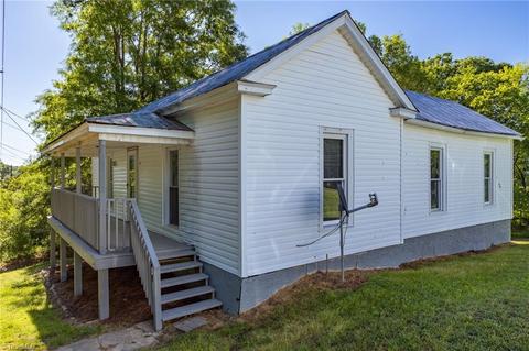 618 Oak St, Eden, NC 27288 photo 4