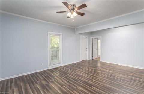 618 Oak St, Eden, NC 27288 photo 8