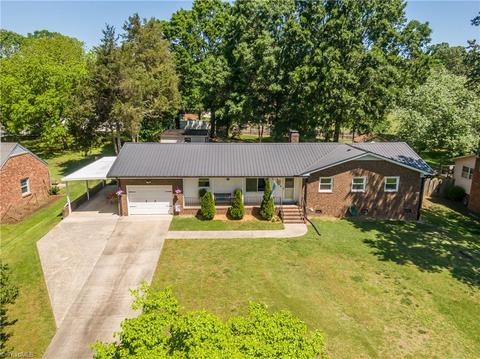 1007 Aberdeen Rd, High Point, NC 27265 photo 1
