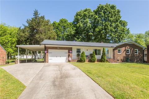 1007 Aberdeen Rd, High Point, NC 27265 photo 5