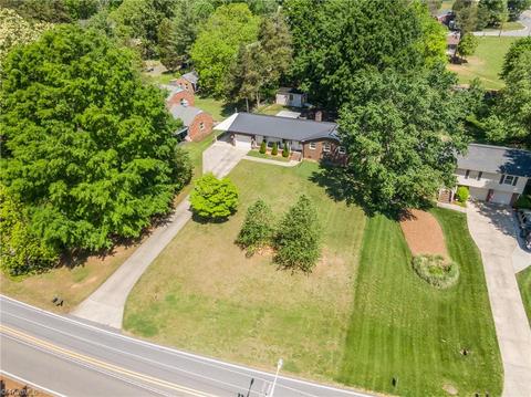 1007 Aberdeen Rd, High Point, NC 27265 photo 3