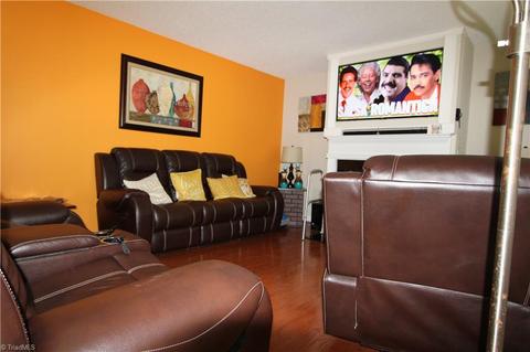 807 Joines St, High Point, NC 27263 photo 6