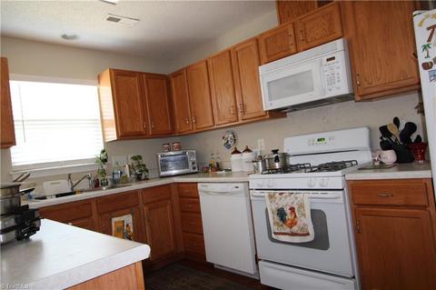 807 Joines St, High Point, NC 27263 photo 9