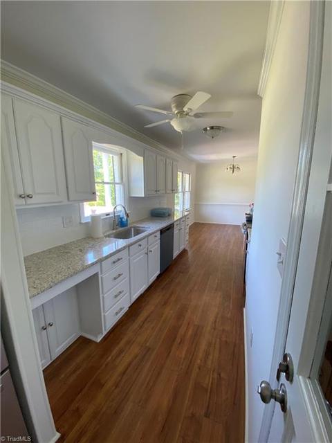 225 Westridge Dr, High Point, NC 27262 photo 12