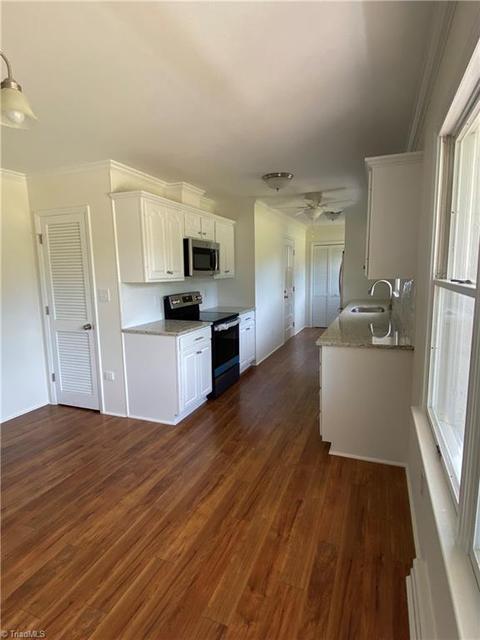 225 Westridge Dr, High Point, NC 27262 photo 9