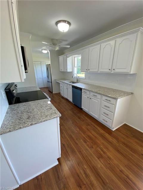 225 Westridge Dr, High Point, NC 27262 photo 8