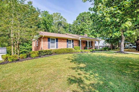 2309 Dover Pl, High Point, NC 27265 photo 1