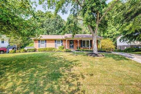 2309 Dover Pl, High Point, NC 27265 photo 2