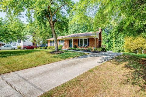 2309 Dover Pl, High Point, NC 27265 photo 3