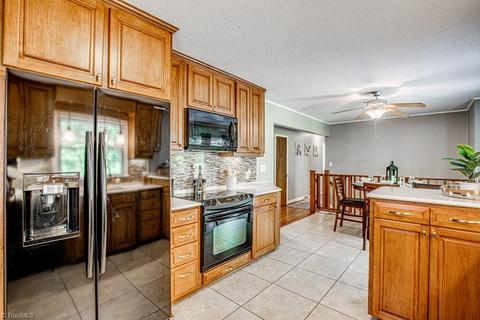2309 Dover Pl, High Point, NC 27265 photo 13