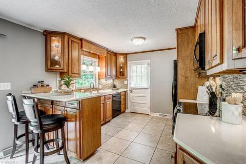2309 Dover Pl, High Point, NC 27265 photo 11