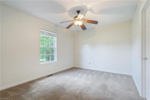 602 Three Oaks Dr, High Point, NC 27265 photo 13