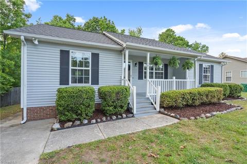 602 Three Oaks Dr, High Point, NC 27265 photo 2