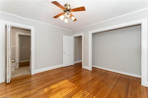 800 Chestnut Dr, High Point, NC 27262 photo 17