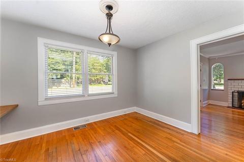 800 Chestnut Dr, High Point, NC 27262 photo 10
