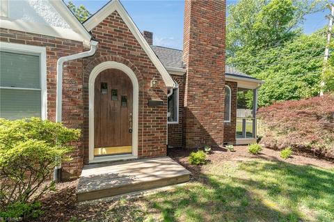 800 Chestnut Dr, High Point, NC 27262 photo 4