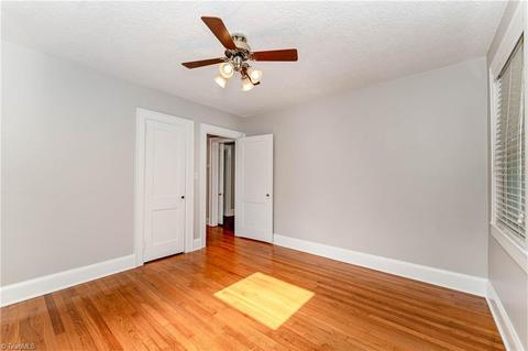 800 Chestnut Dr, High Point, NC 27262 photo 21