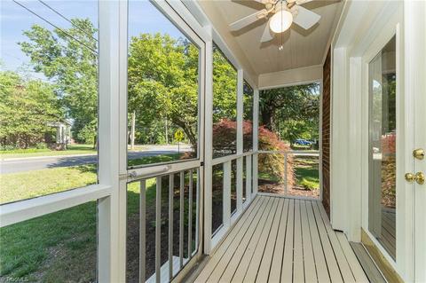 800 Chestnut Dr, High Point, NC 27262 photo 8