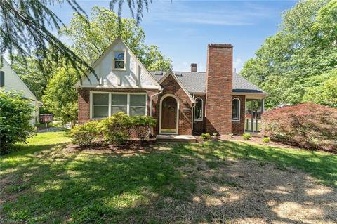 800 Chestnut Dr, High Point, NC 27262 photo 1