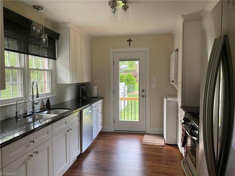 602 Sunset Dr, High Point, NC 27262 photo 2