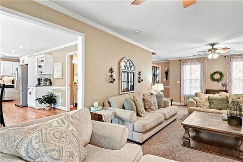 132 Mountain Shadow Ln, King, NC 27021 photo 10