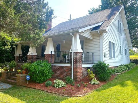 1601 Larkin St, High Point, NC 27262 photo 1