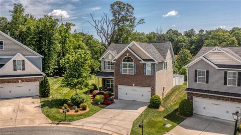3847 Jade Ct, High Point, NC 27265 photo 2