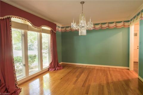 1226 Yorkshire Dr, High Point, NC 27262 photo 13