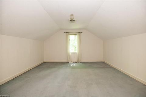 1226 Yorkshire Dr, High Point, NC 27262 photo 19