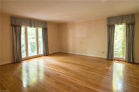1226 Yorkshire Dr, High Point, NC 27262 photo 11