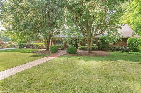 1226 Yorkshire Dr, High Point, NC 27262 photo 3