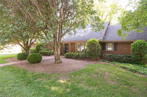 1226 Yorkshire Dr, High Point, NC 27262 photo 4
