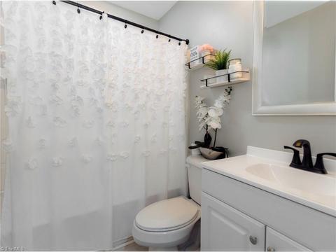 2207 Gable Way, High Point, NC 27262 photo 13