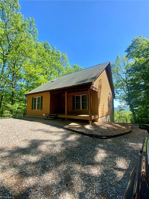 348 Dancy Mountain Pt, Mcgrady, NC 28649 photo 2