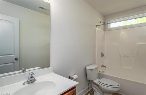 2672 Splitbrooke Dr, High Point, NC 27265 photo 25