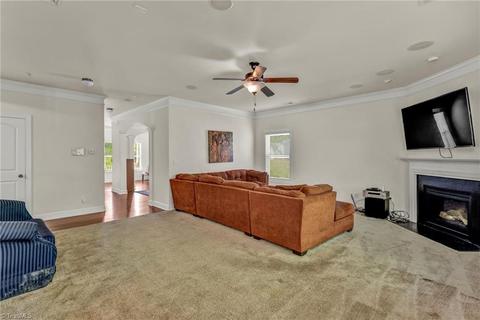2672 Splitbrooke Dr, High Point, NC 27265 photo 9