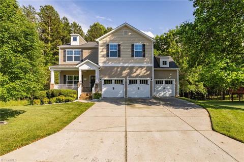 2672 Splitbrooke Dr, High Point, NC 27265 photo 1