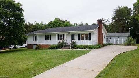 5571 Leesville St, Trinity, NC 27370 photo 2