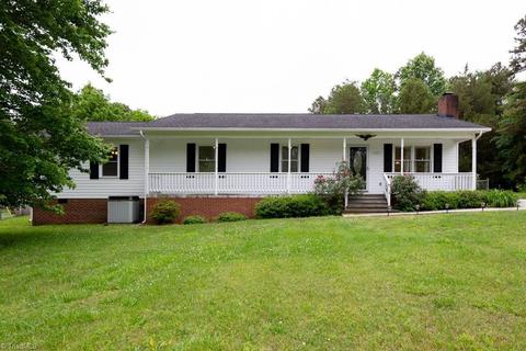 5571 Leesville St, Trinity, NC 27370 photo 4