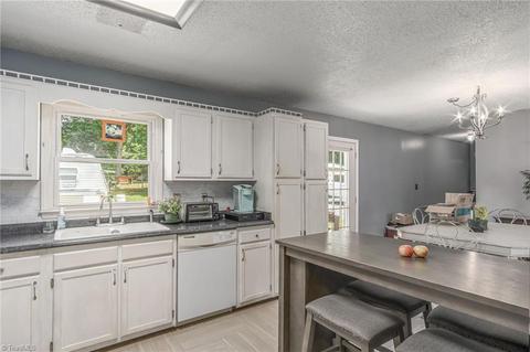 4344 Oak Brook Ct, Trinity, NC 27370 photo 4