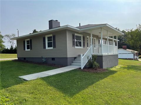 415 Unity St, Thomasville, NC 27360 photo 2
