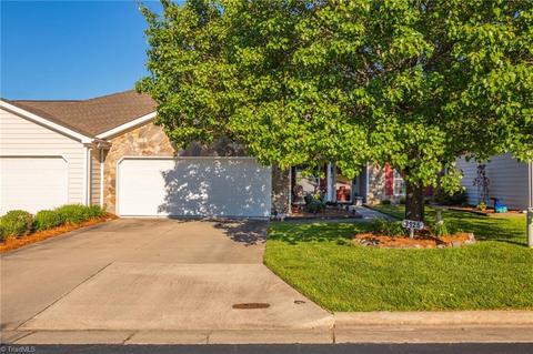 3925 Cobblestone Bend Dr, High Point, NC 27265 photo 2