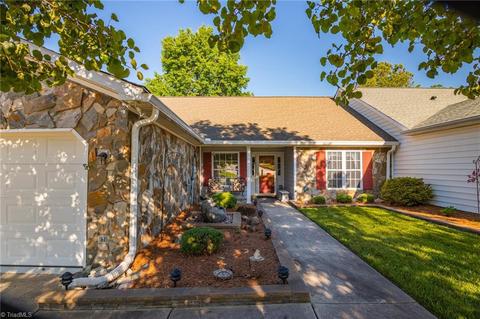 3925 Cobblestone Bend Dr, High Point, NC 27265 photo 1