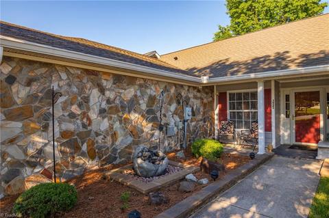 3925 Cobblestone Bend Dr, High Point, NC 27265 photo 5