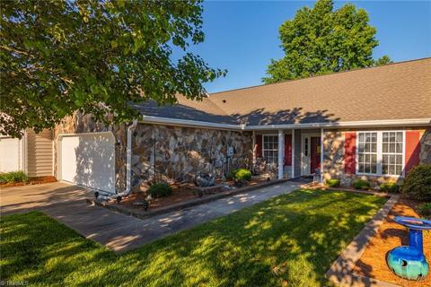 3925 Cobblestone Bend Dr, High Point, NC 27265 photo 4