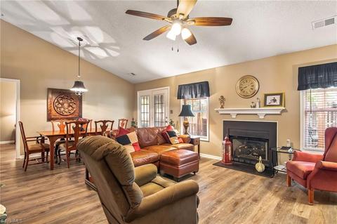 3925 Cobblestone Bend Dr, High Point, NC 27265 photo 6