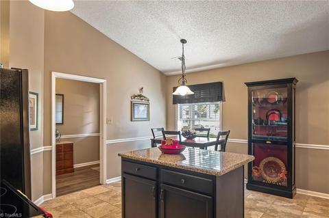 3925 Cobblestone Bend Dr, High Point, NC 27265 photo 15