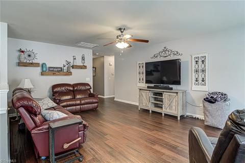 117 Pilot Bluff Dr, King, NC 27021 photo 7